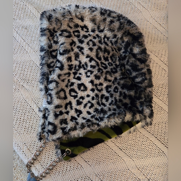 Faux Fur Reversible Rave Hood - Picture 2 of 10